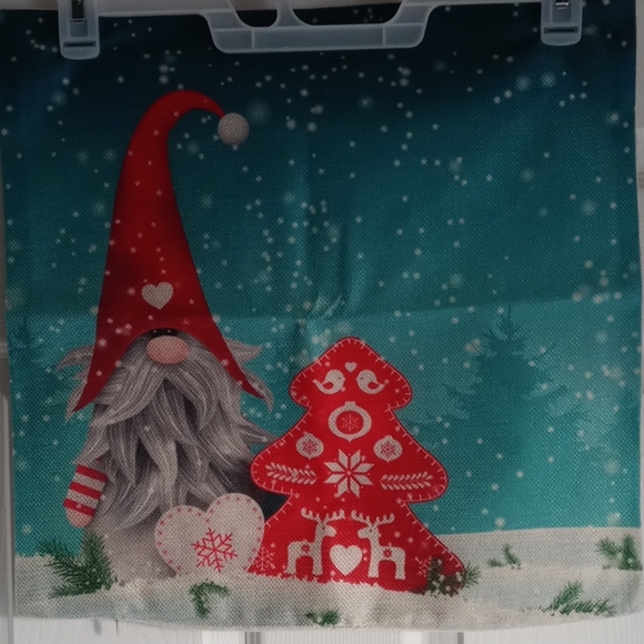 Gnome Christmas pillow cover - Picture 1 of 3